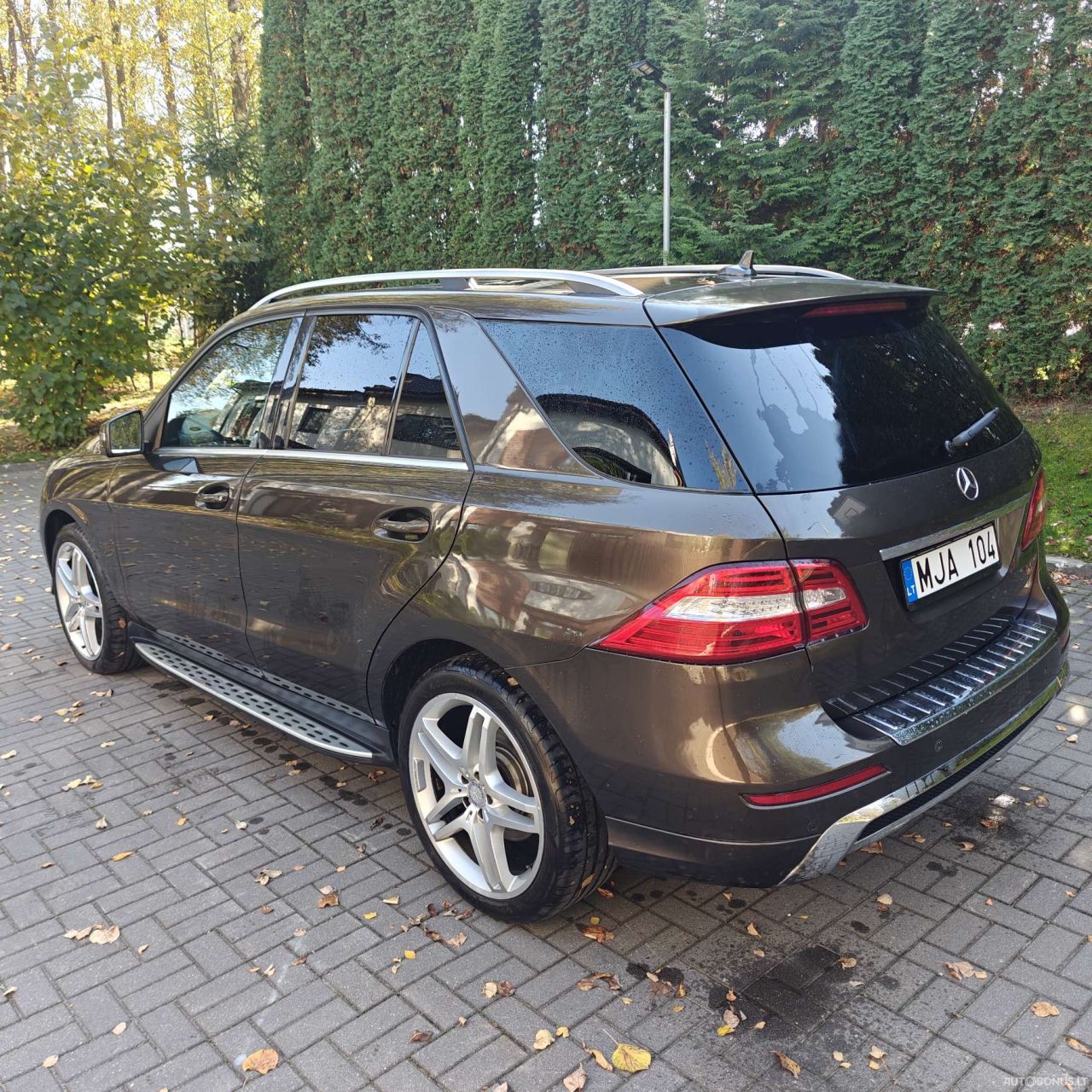 Mercedes-Benz ML350 | 3