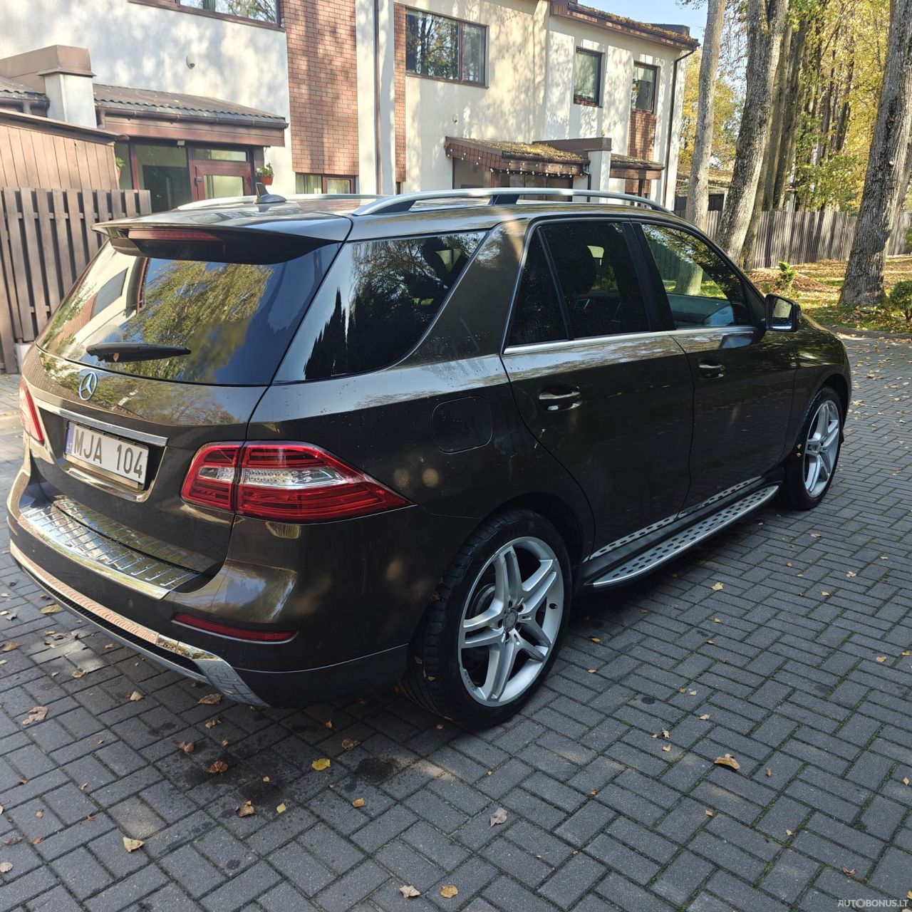 Mercedes-Benz ML350 | 4