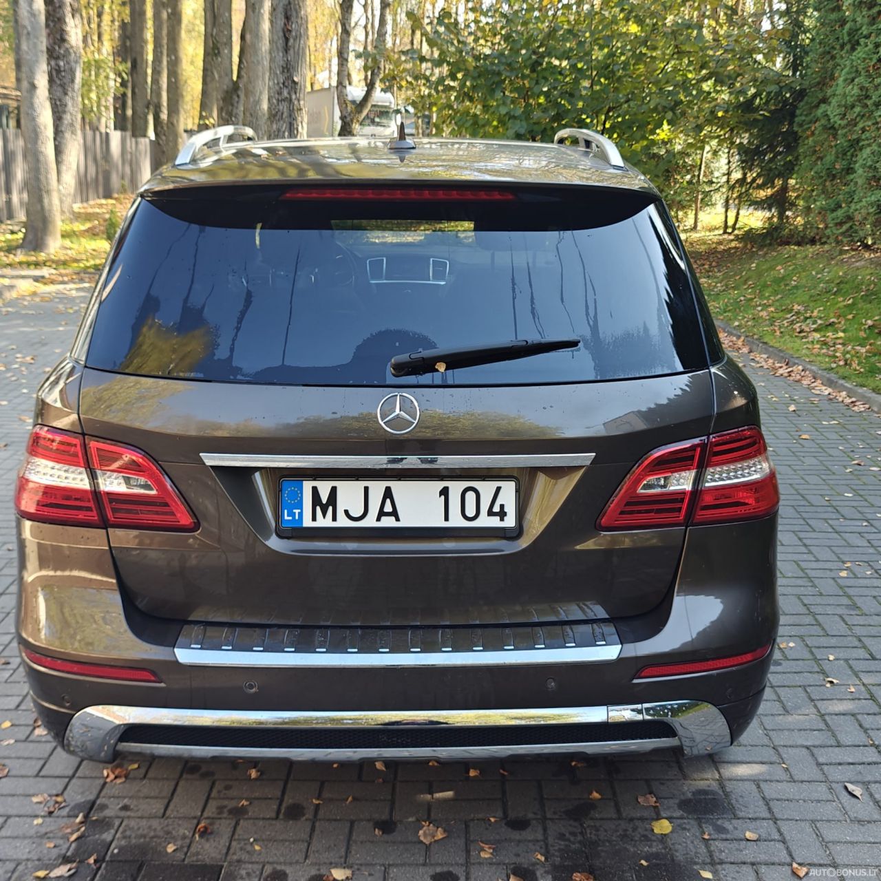 Mercedes-Benz ML350 | 6