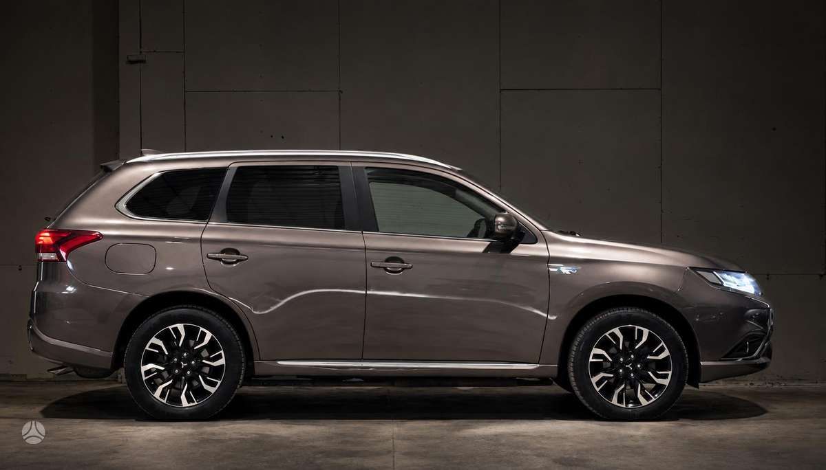 Mitsubishi Outlander | 6
