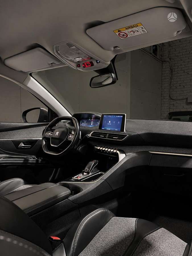 Peugeot 5008 | 8