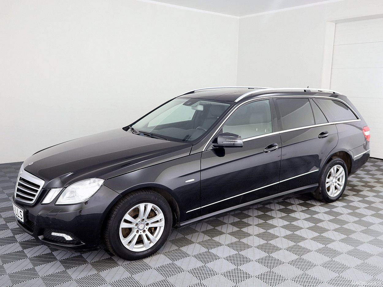 Mercedes-Benz | 1