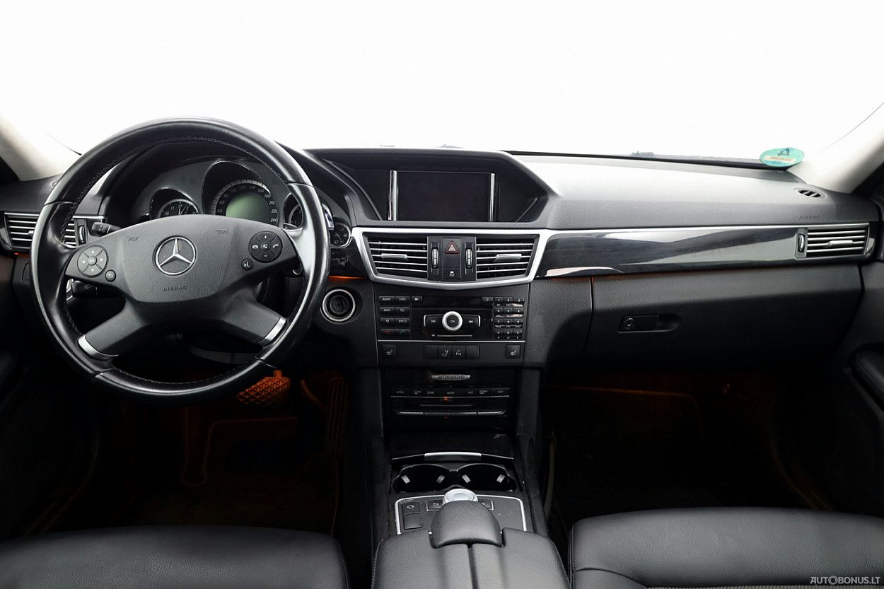 Mercedes-Benz | 4