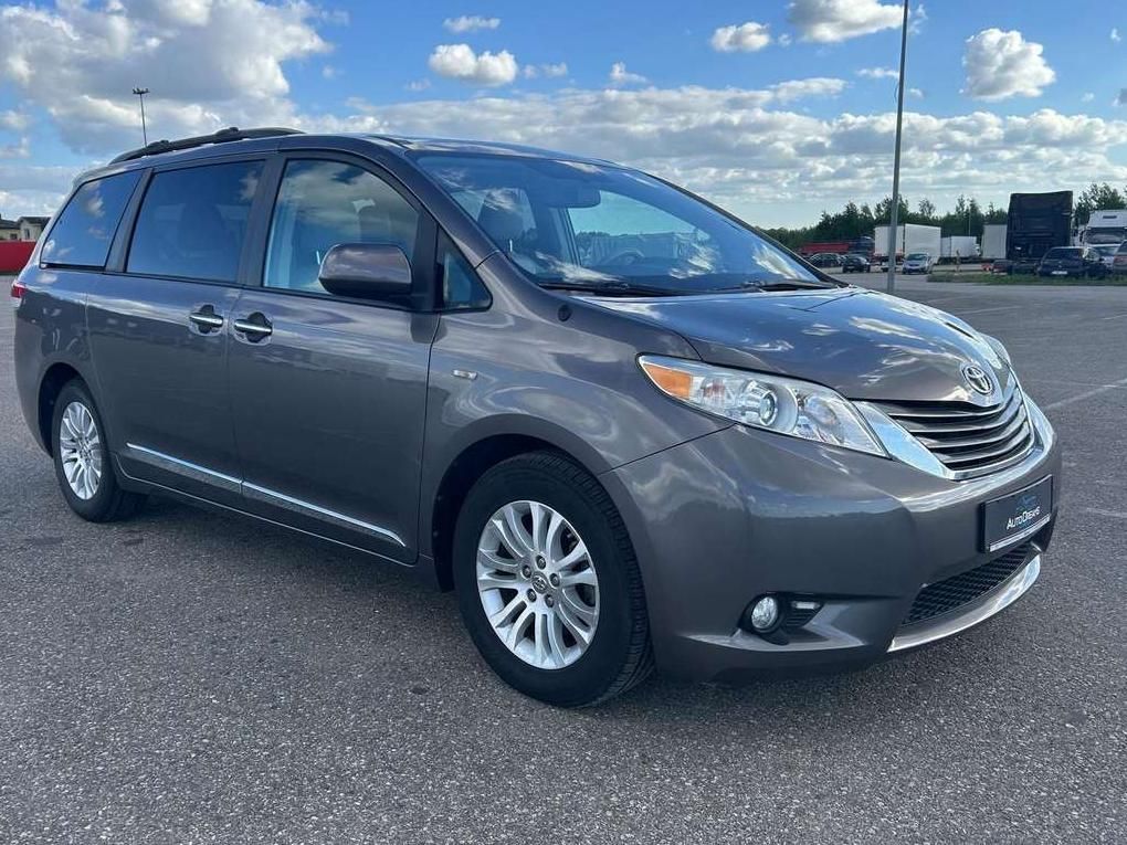 Toyota Sienna | 6