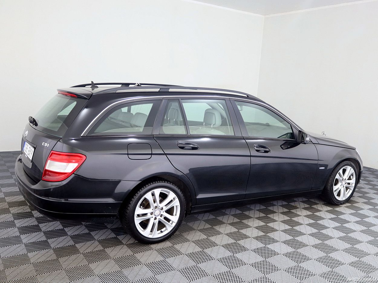 Mercedes-Benz | 2