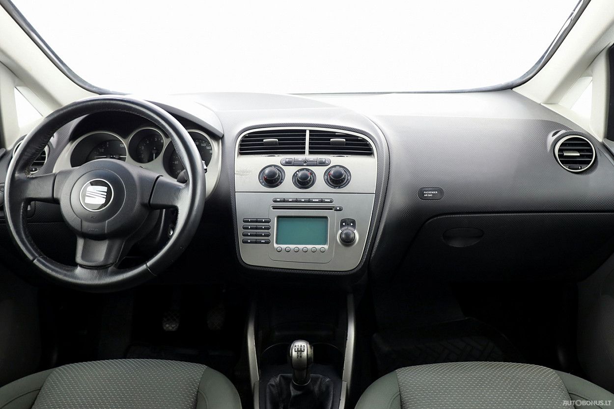 Seat | 4