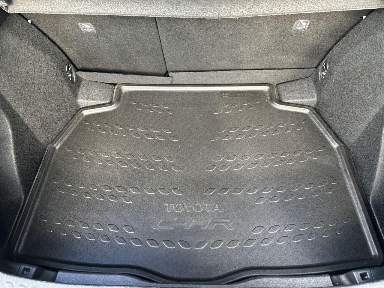 Toyota C-HR | 23