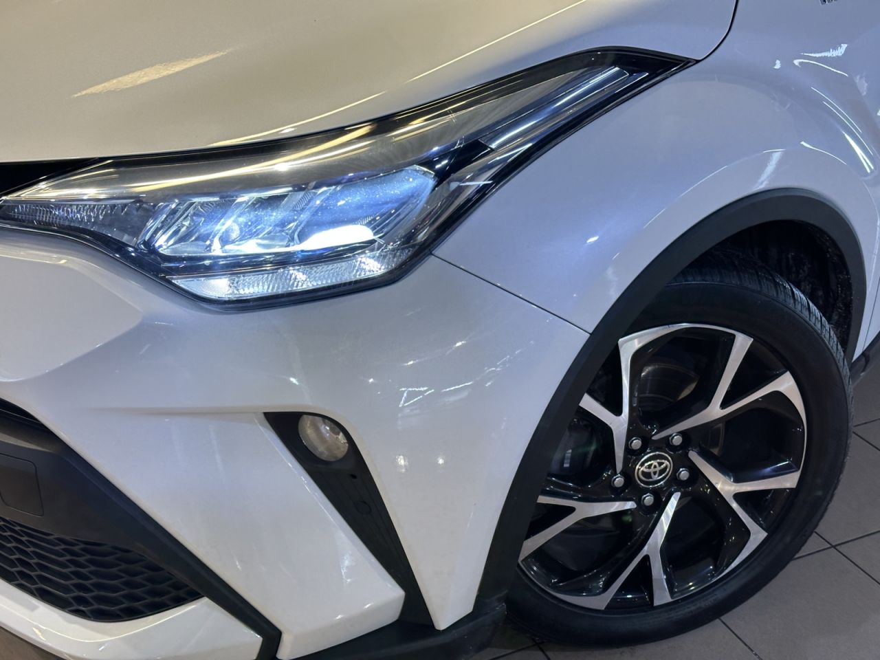 Toyota C-HR | 27