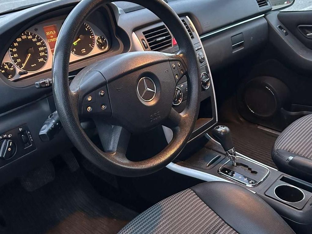 Mercedes-Benz B200 | 15