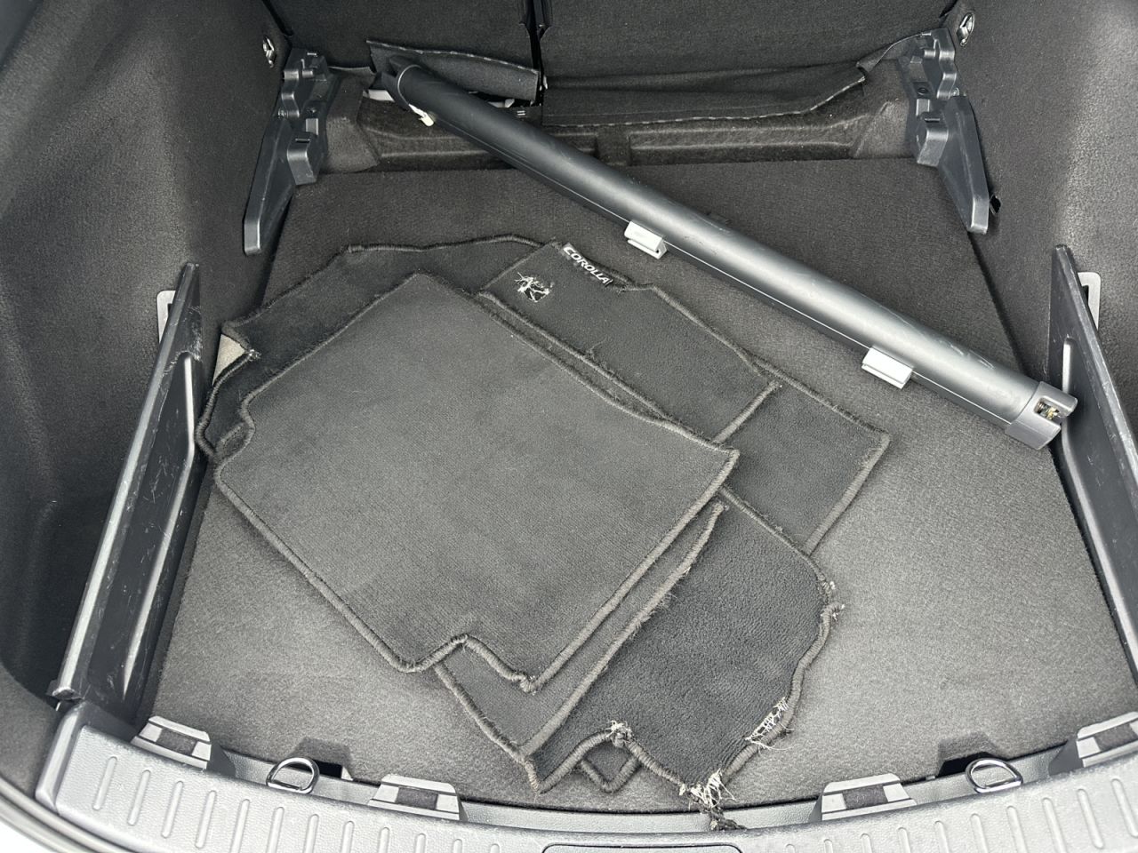 Toyota Corolla | 8