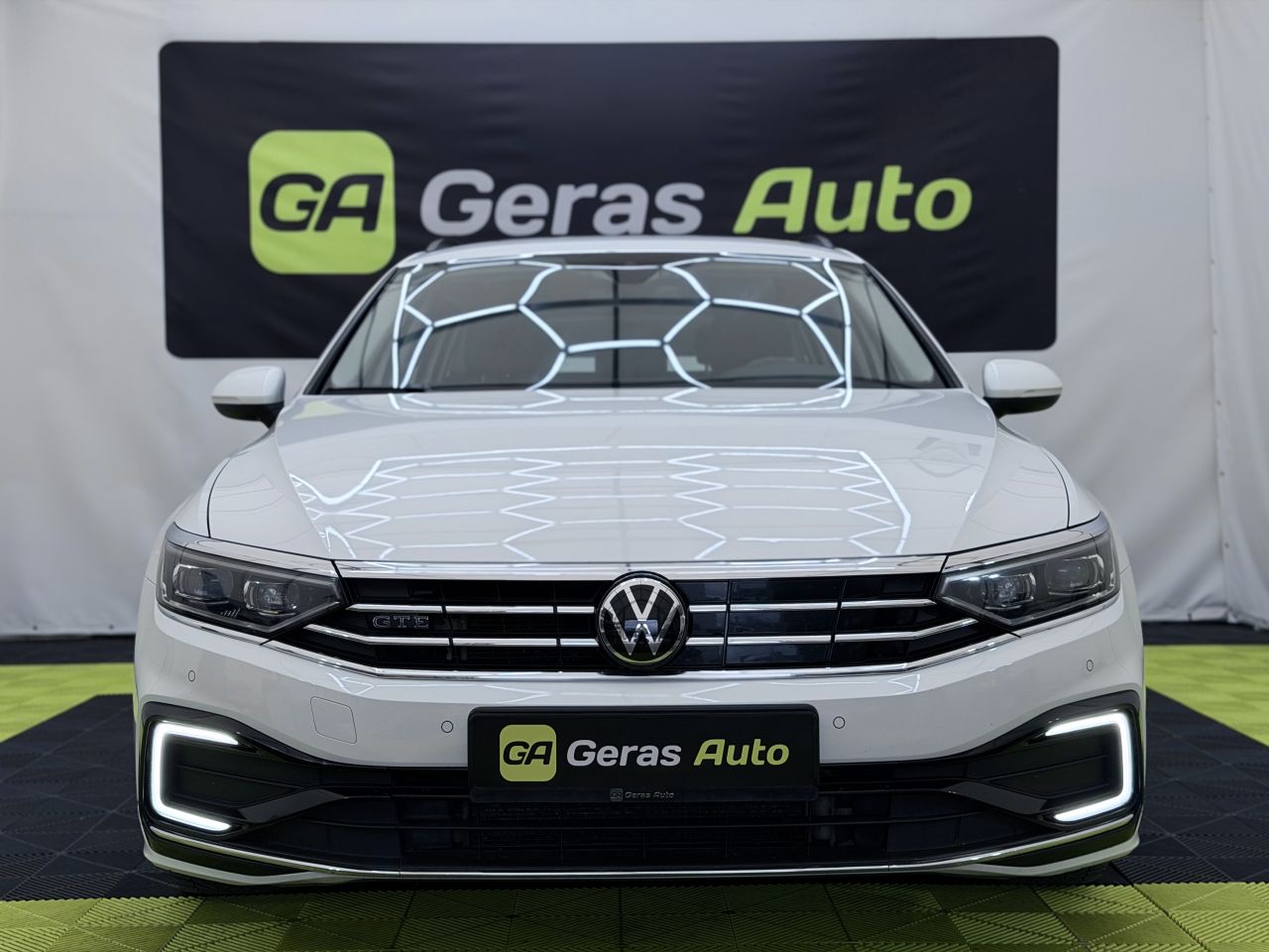 Volkswagen Passat | 1