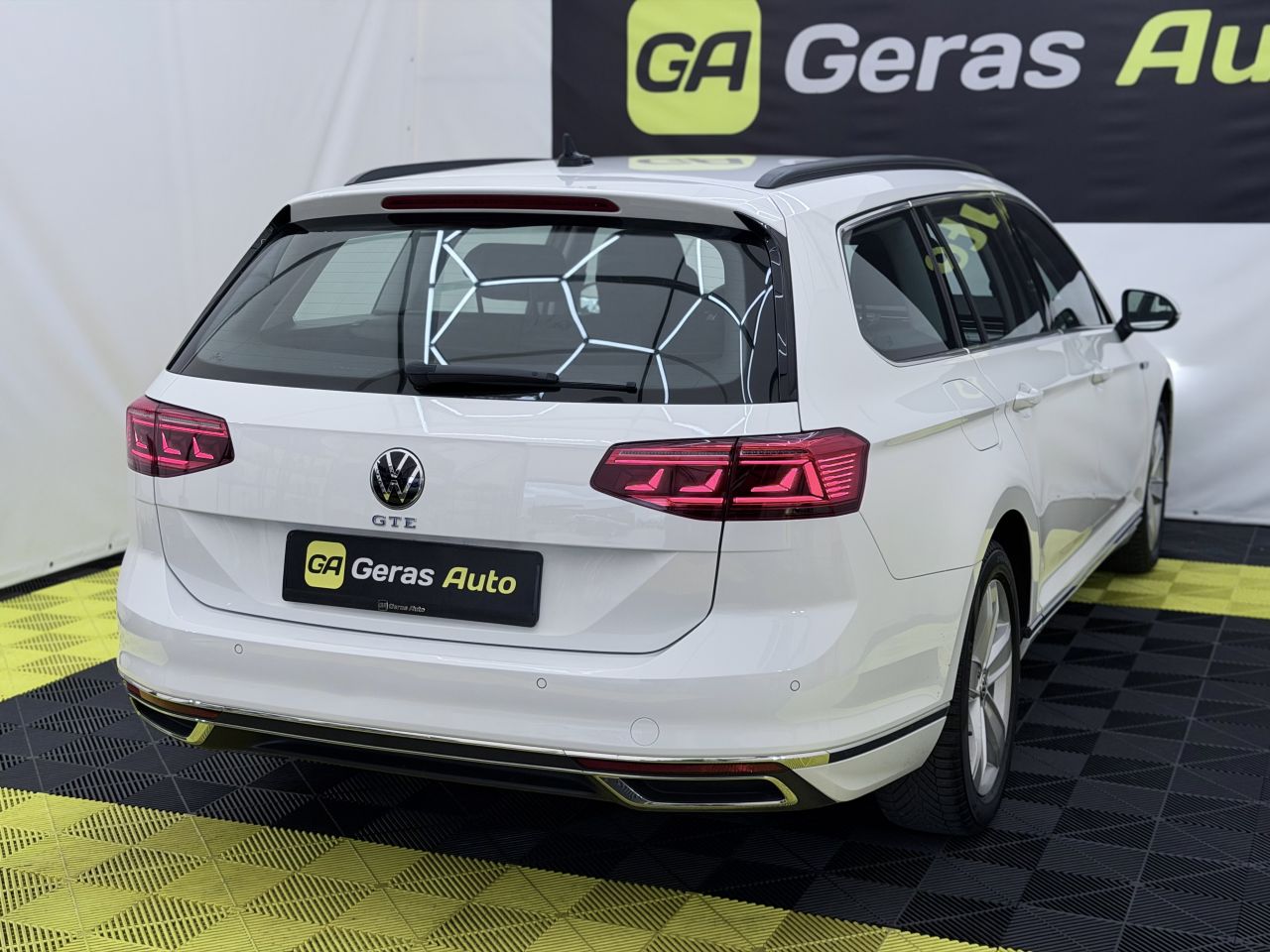 Volkswagen Passat | 3