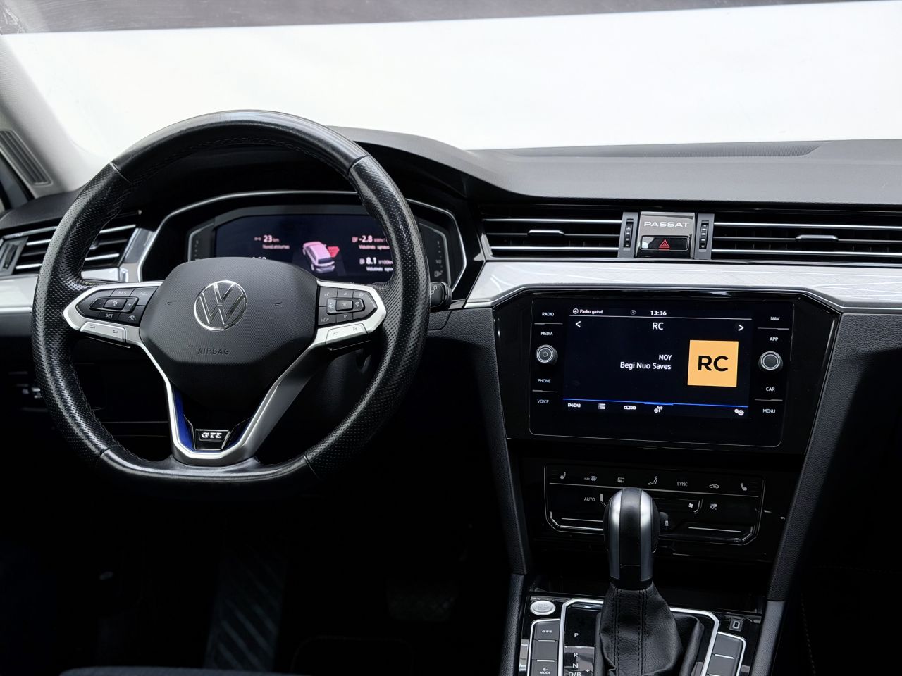 Volkswagen Passat | 18