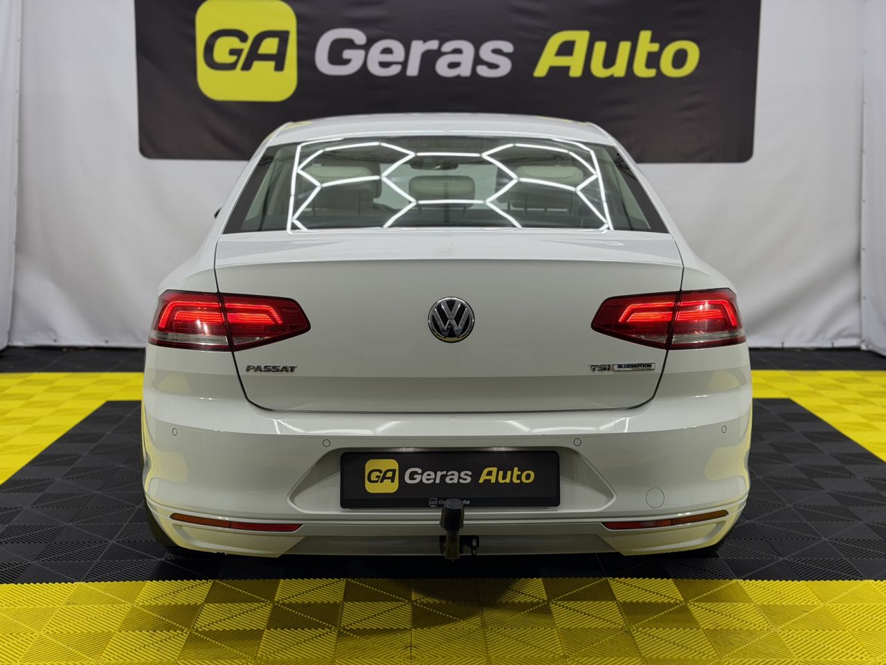 Volkswagen Passat | 4