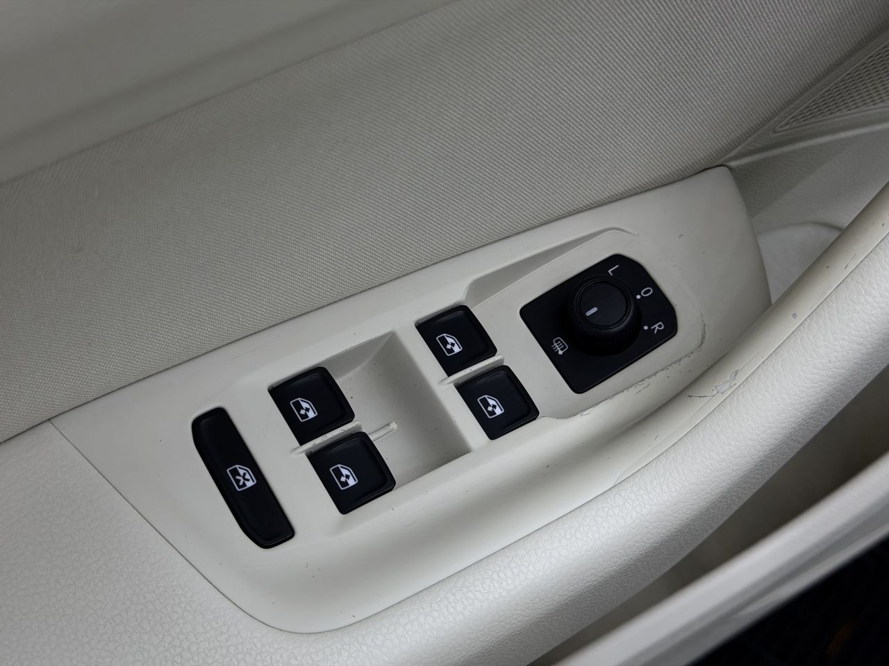 Volkswagen Passat | 14