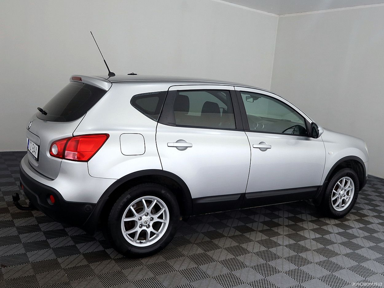 Nissan | 2