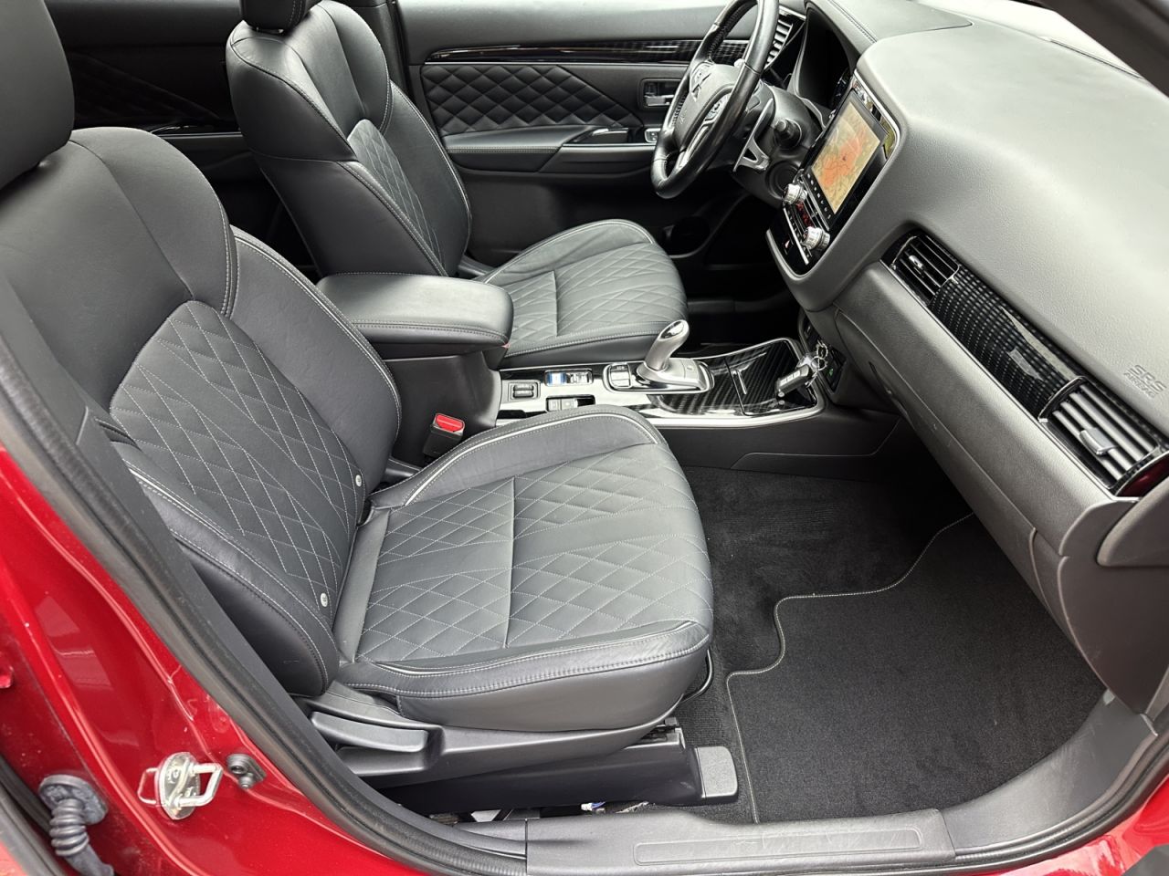 Mitsubishi Outlander | 3