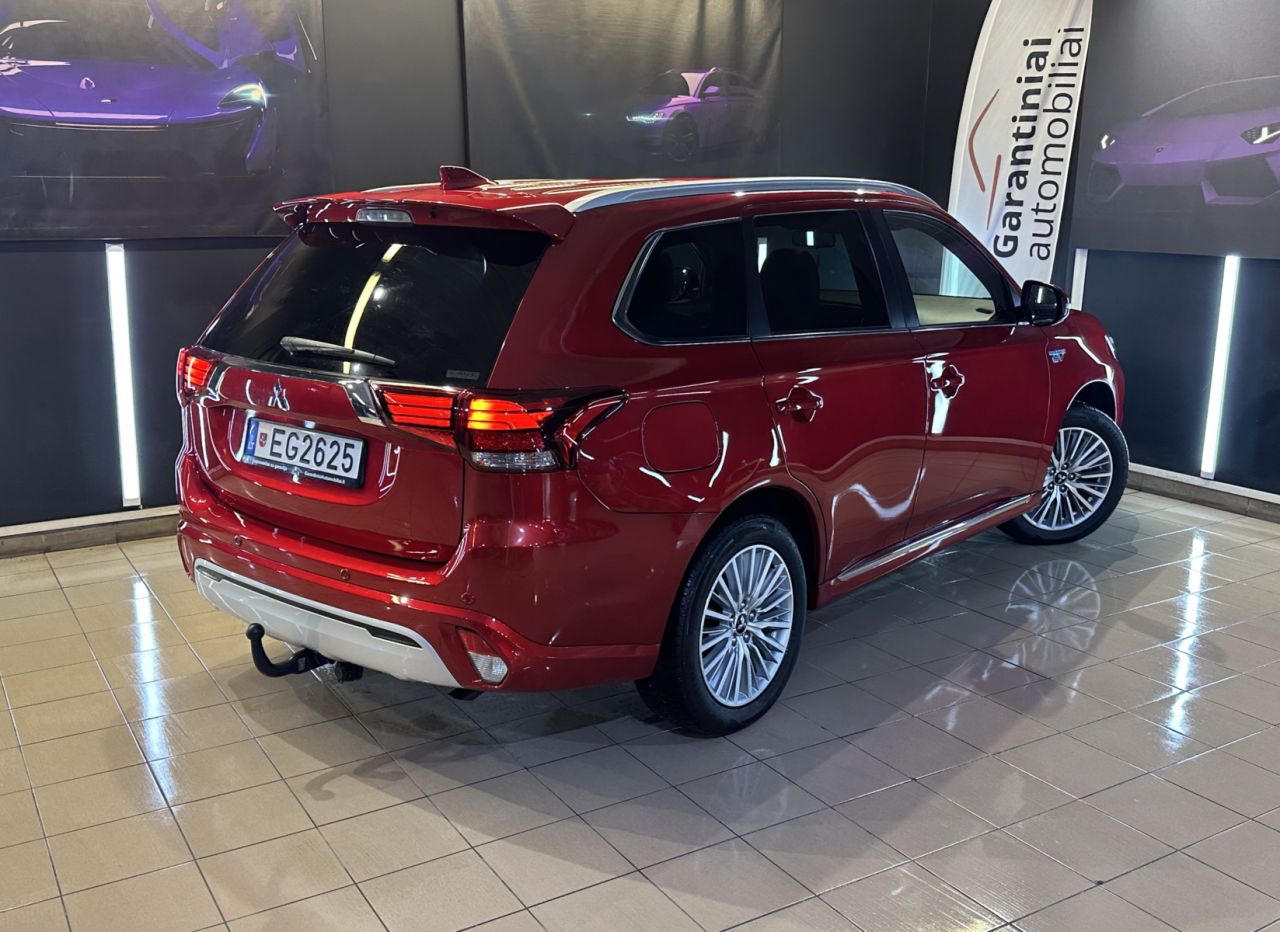 Mitsubishi Outlander | 1