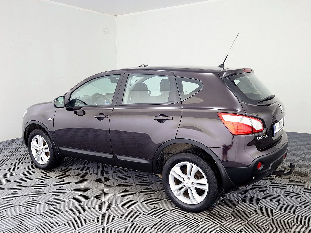 Nissan | 3