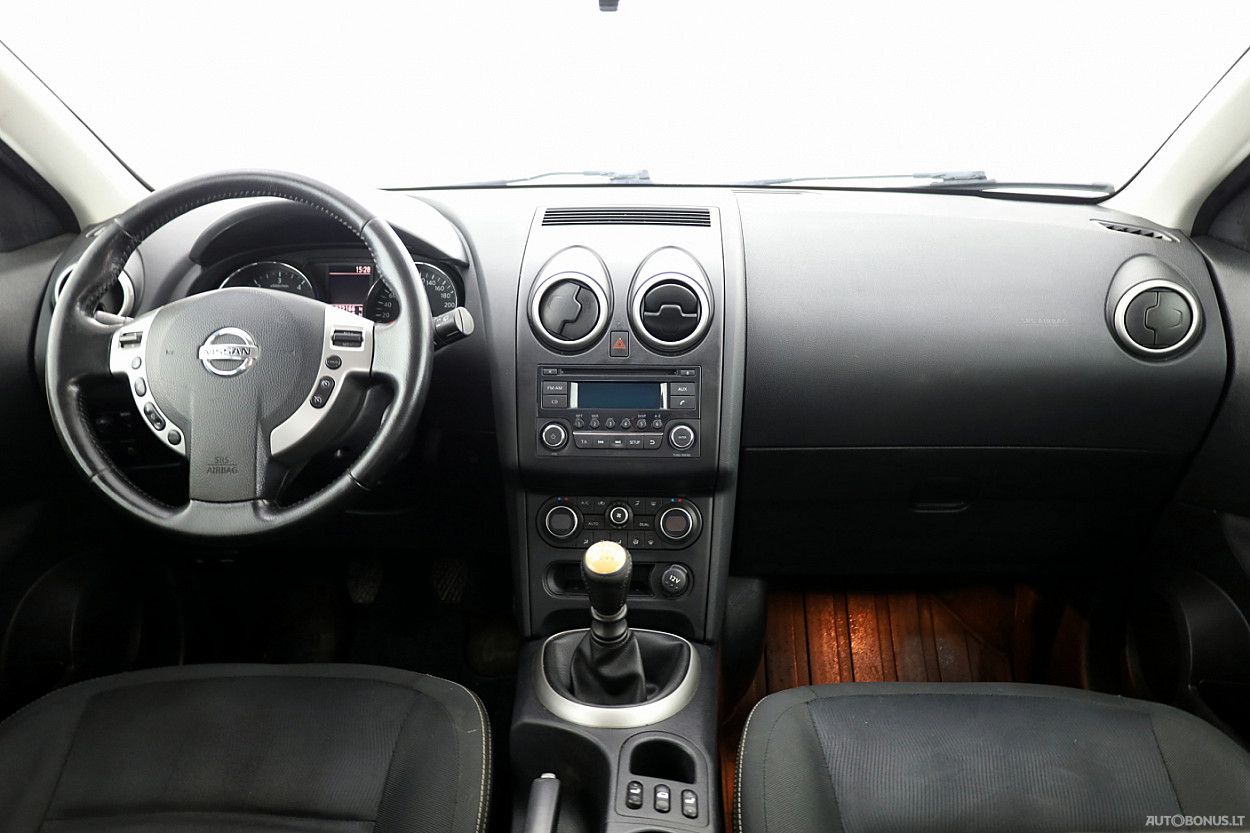 Nissan | 4