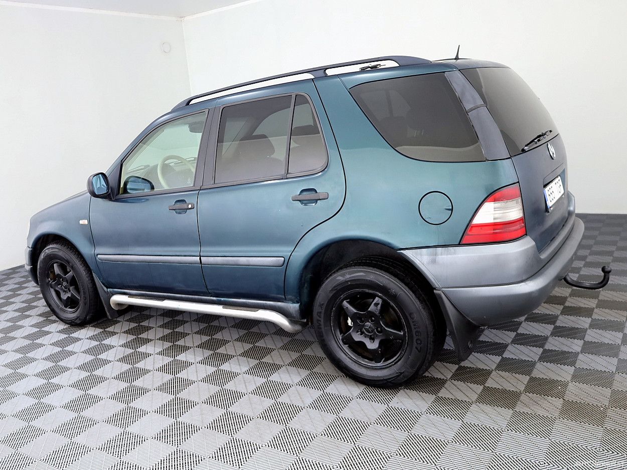 Mercedes-Benz | 3