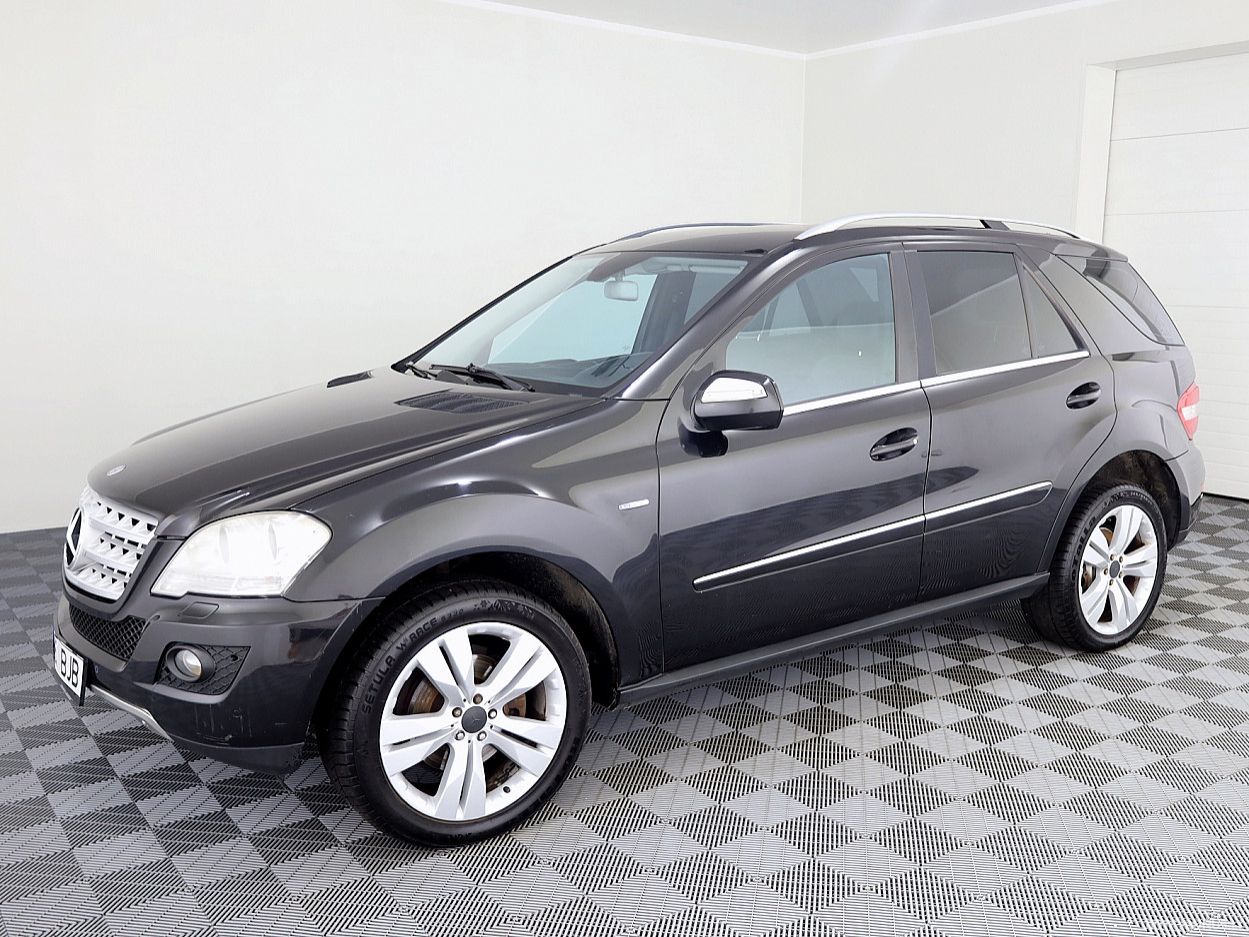 Mercedes-Benz | 1