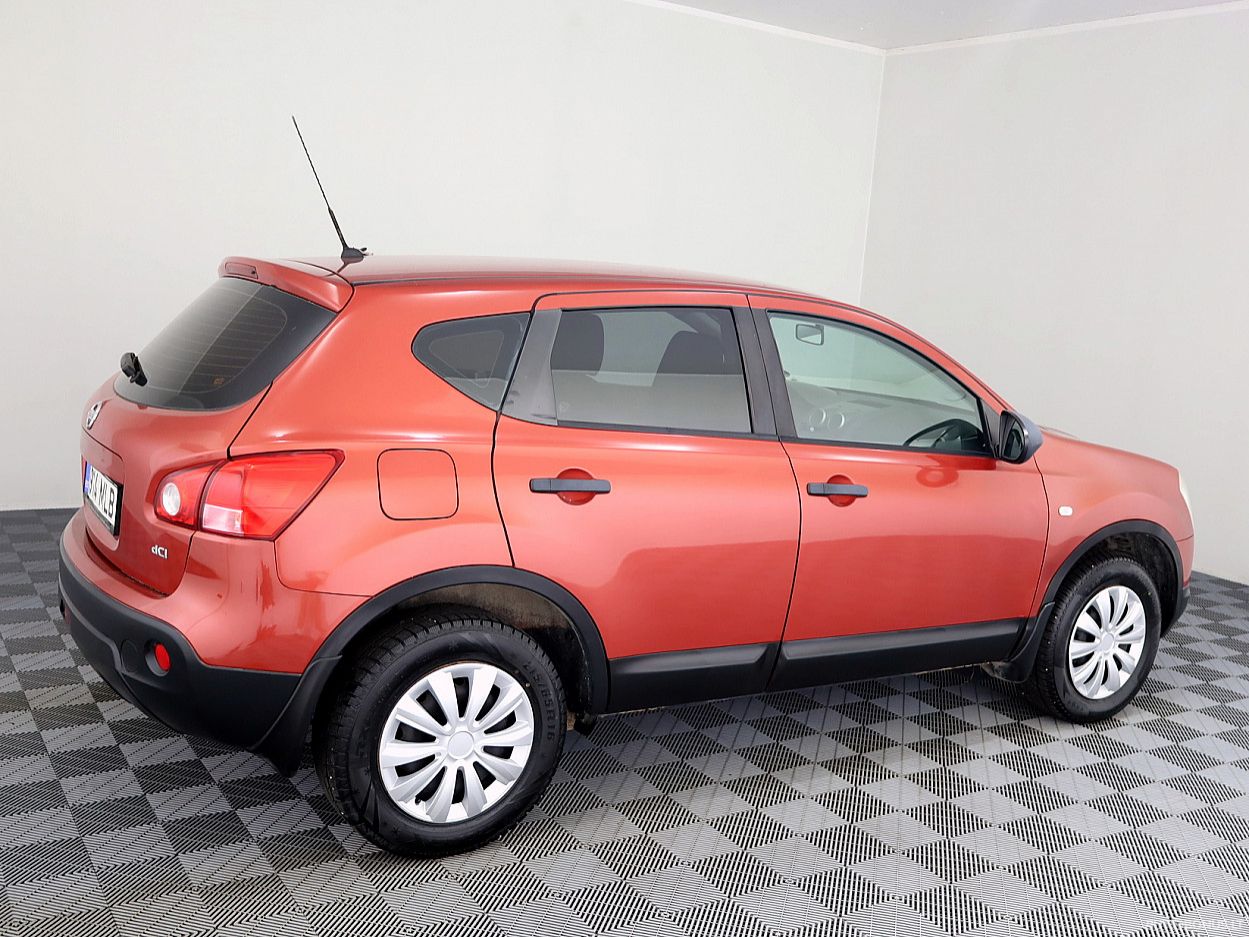 Nissan | 2