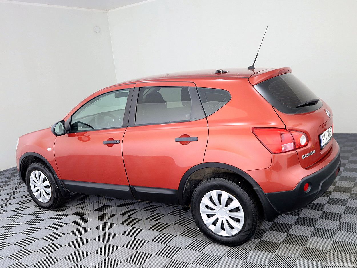 Nissan | 3