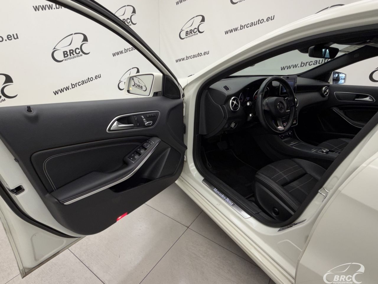 Mercedes-Benz A220 | 18