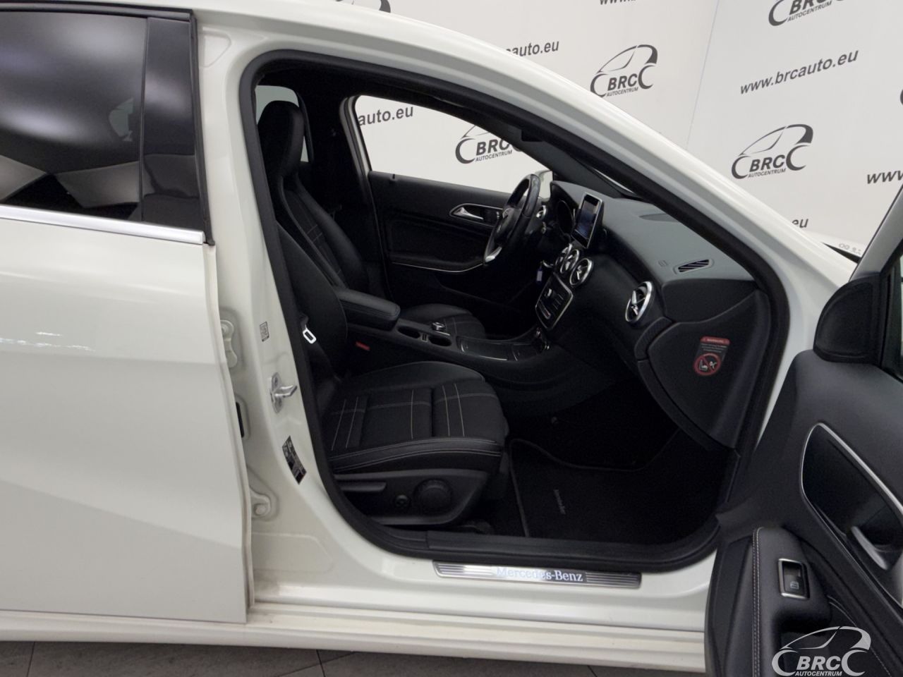 Mercedes-Benz A220 | 3