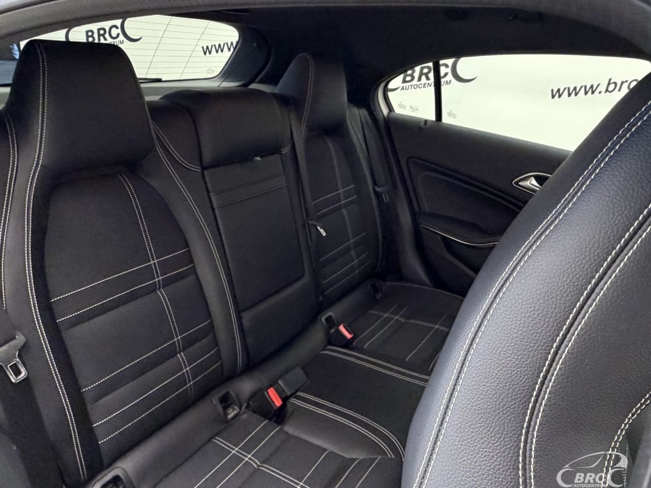 Mercedes-Benz A220 | 11