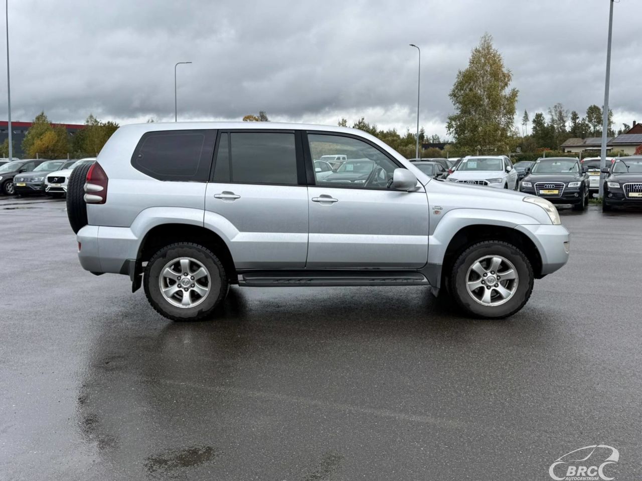 Toyota Land Cruiser | 10
