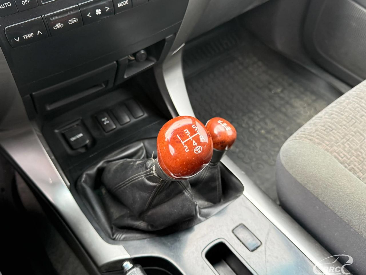 Toyota Land Cruiser | 34