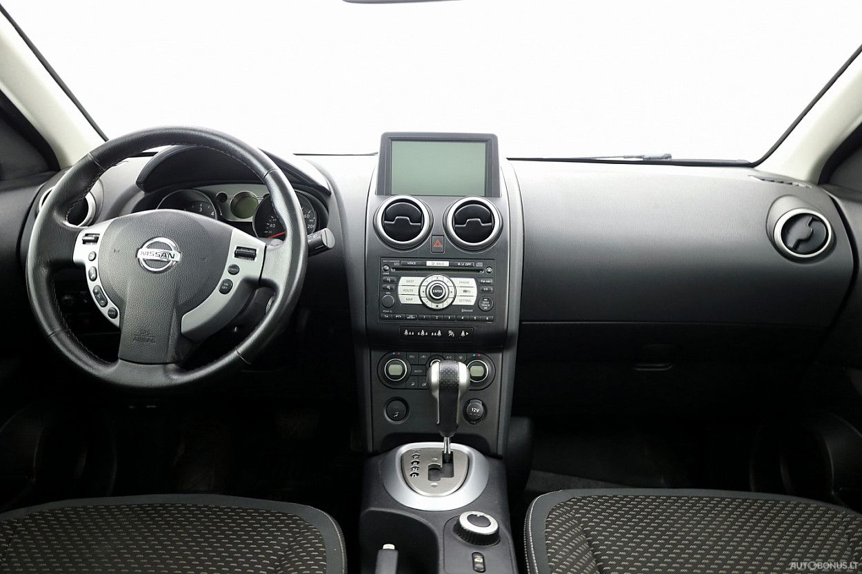 Nissan | 4