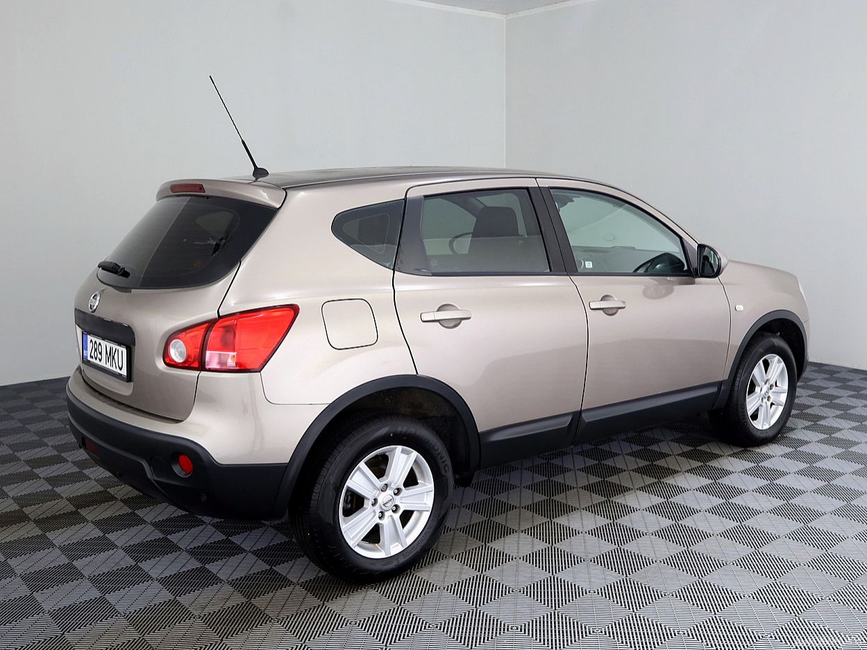 Nissan | 2