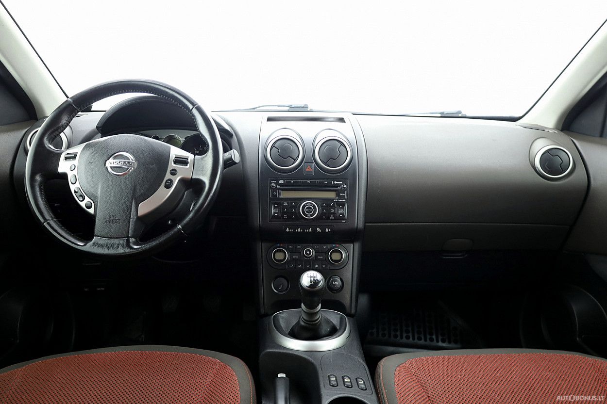 Nissan | 4