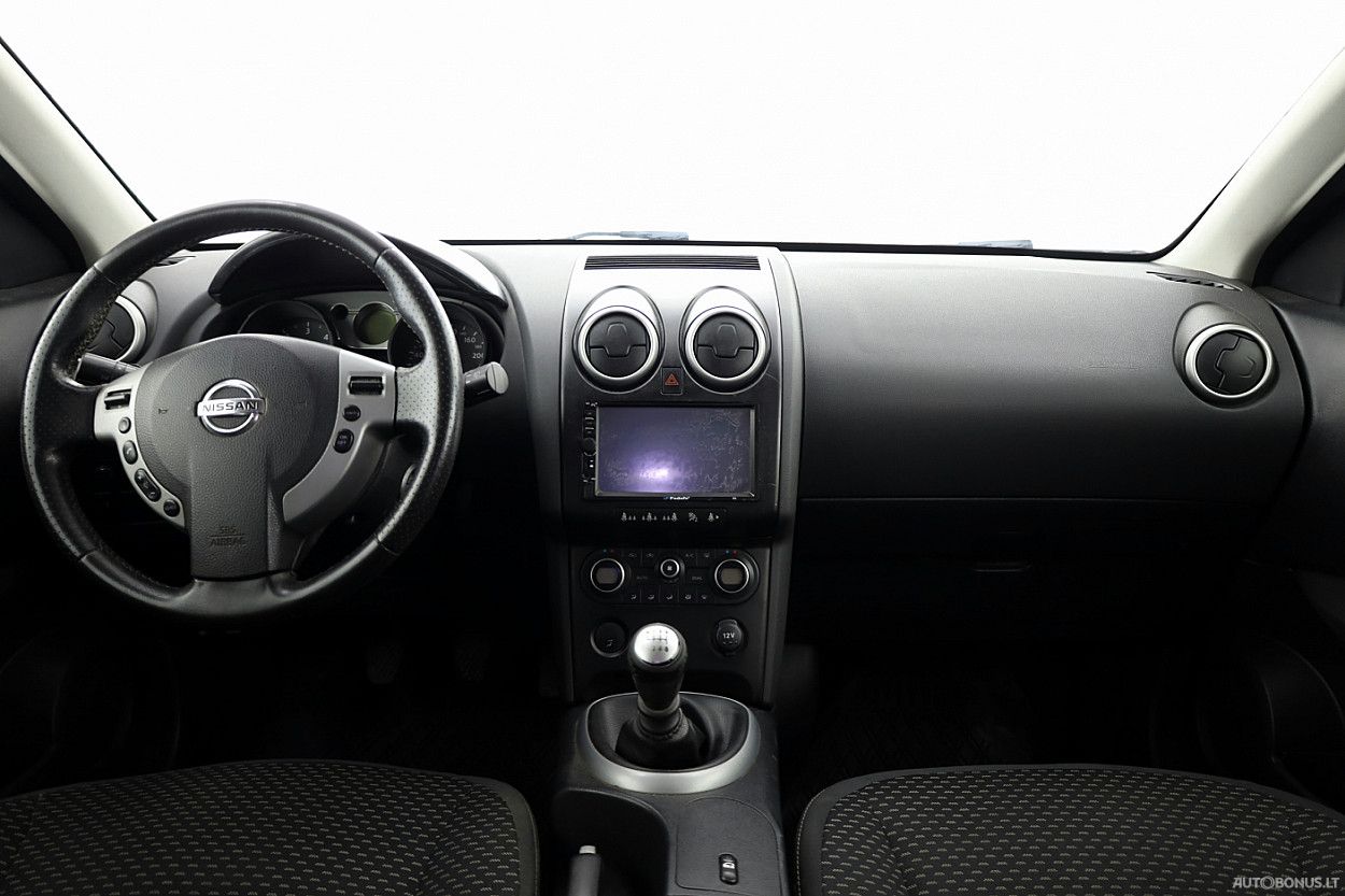 Nissan | 4