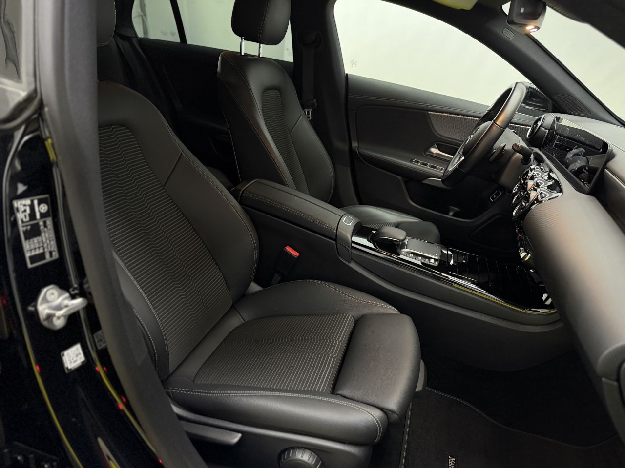 Mercedes-Benz CLA180 | 14