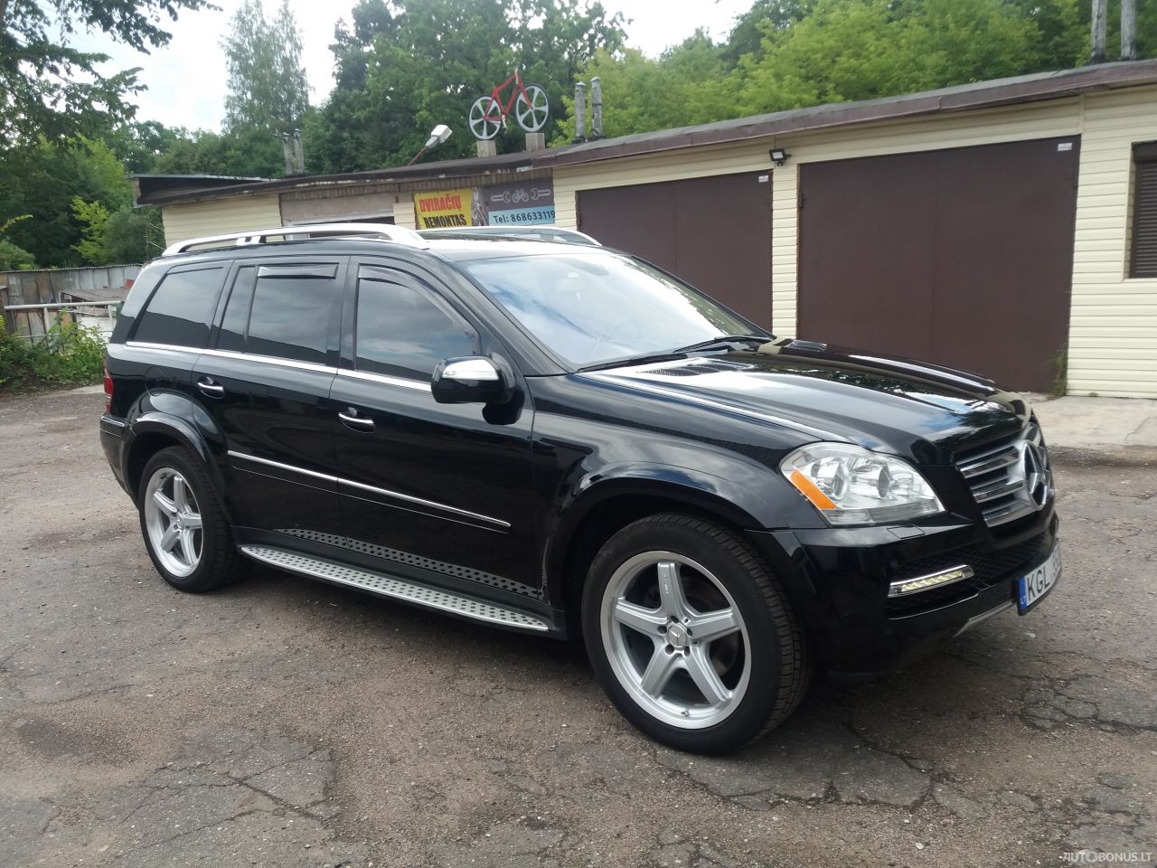 Mercedes-Benz GL550 | 2