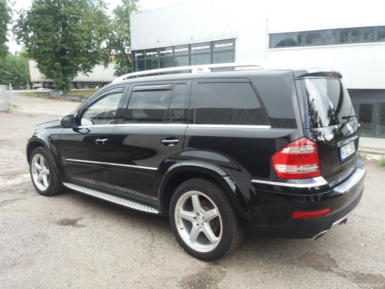 Mercedes-Benz GL550 | 1