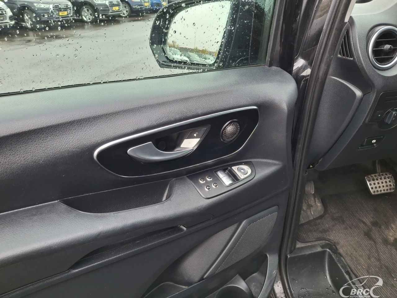 Mercedes-Benz Vito | 7