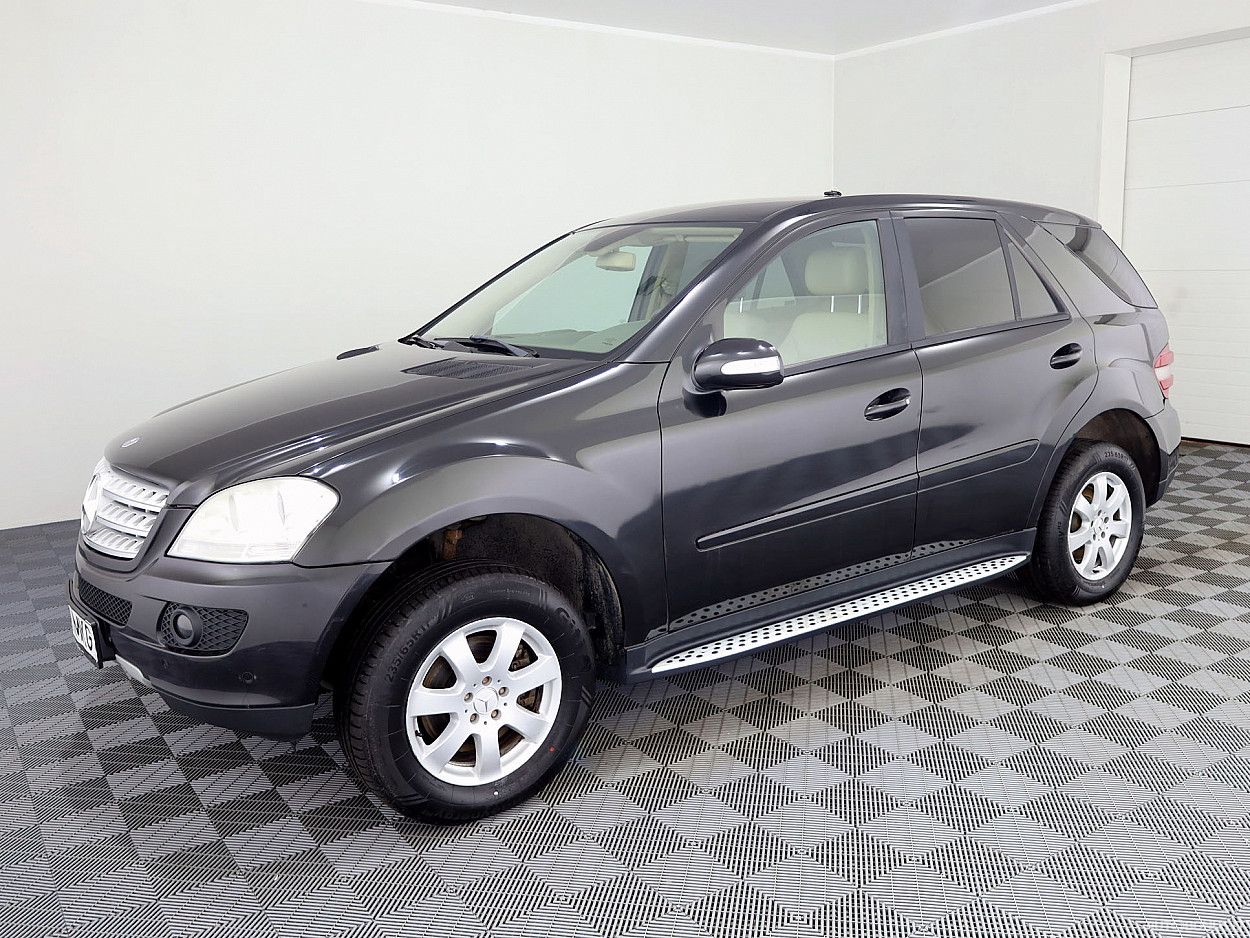 Mercedes-Benz | 1