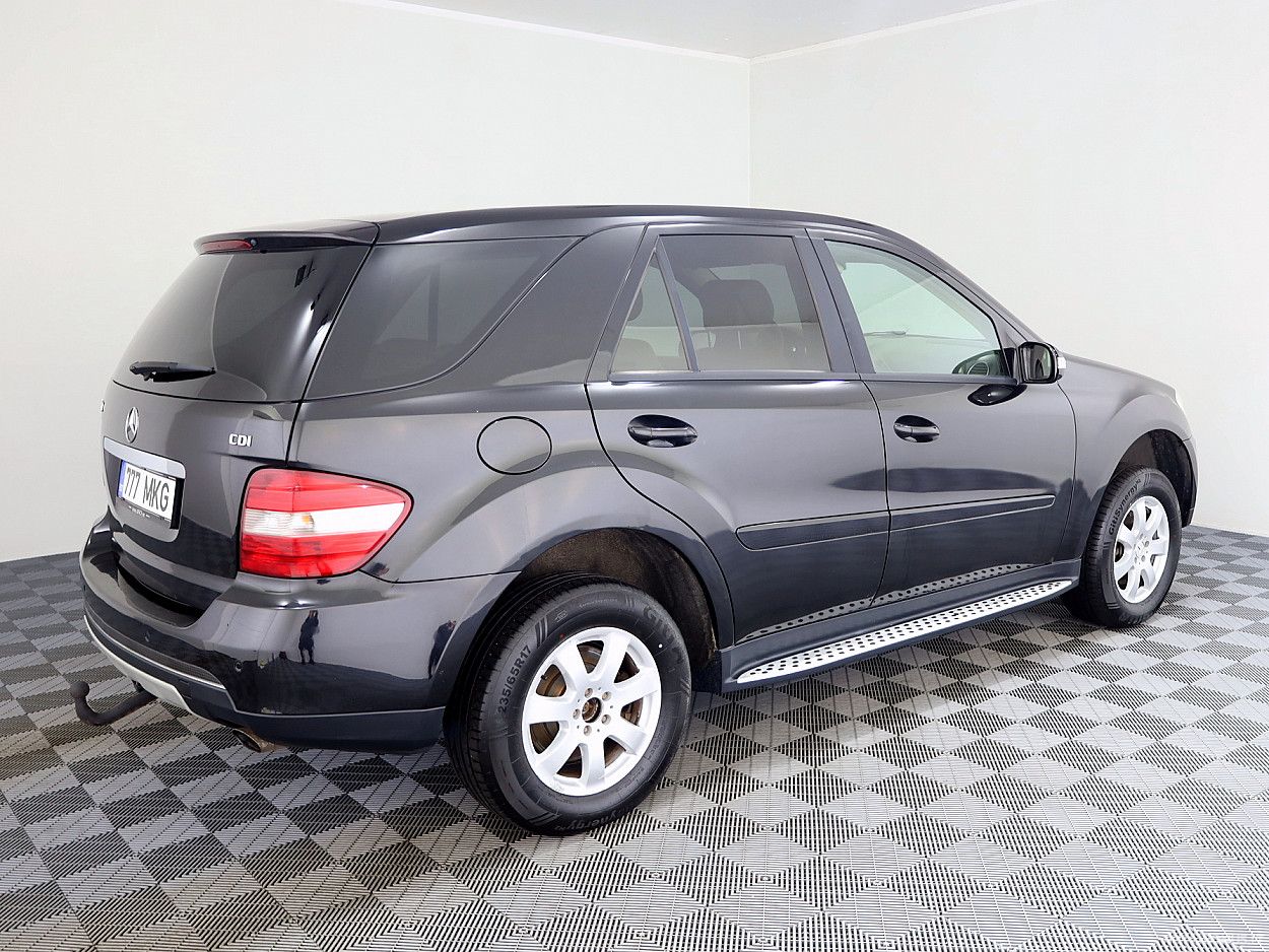 Mercedes-Benz | 2