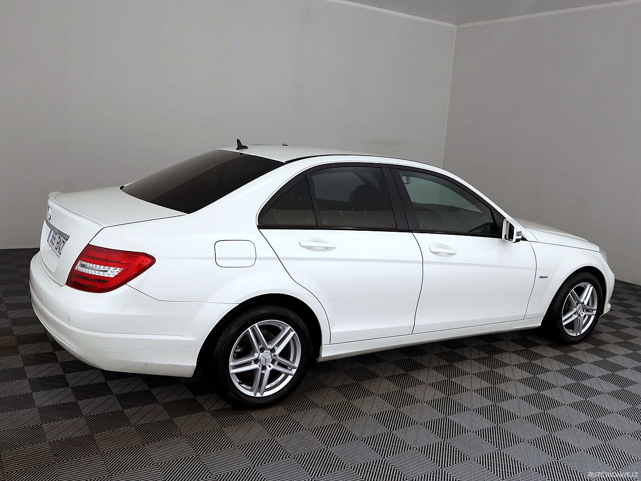 Mercedes-Benz | 2