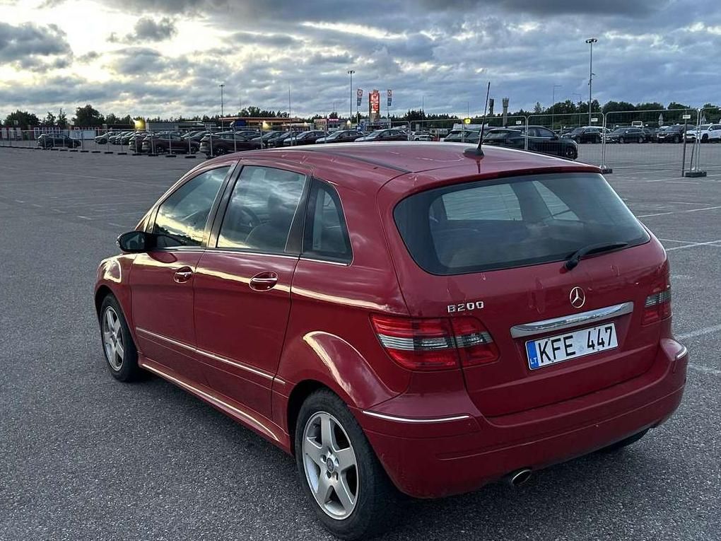 Mercedes-Benz B200 | 5