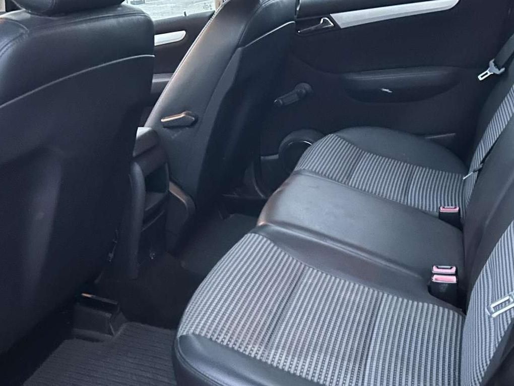 Mercedes-Benz B200 | 22