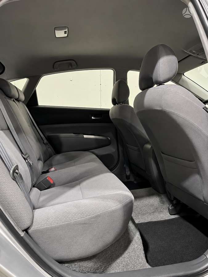 Toyota Prius | 4