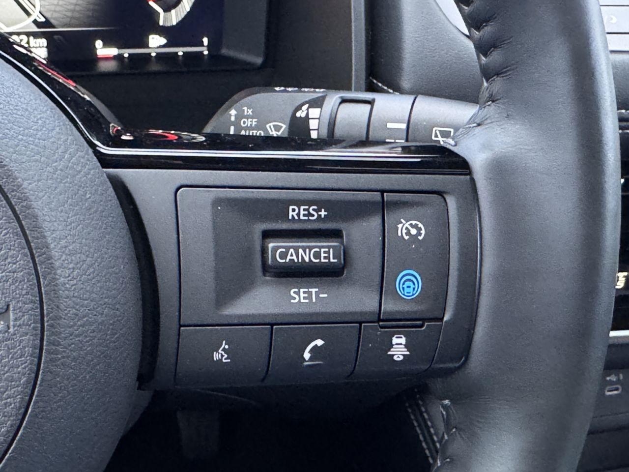 Nissan X-Trail | 24