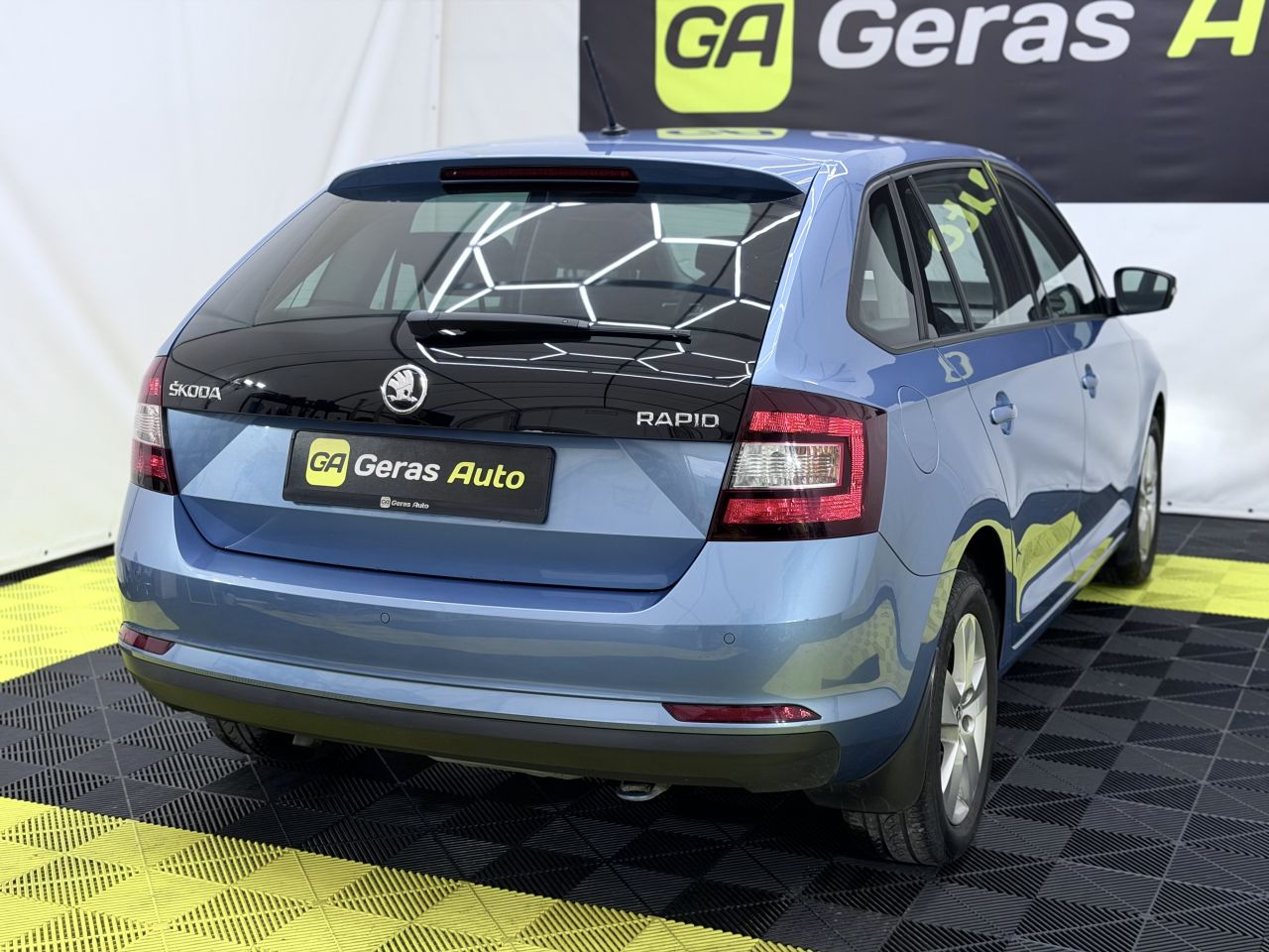 Skoda Rapid | 3