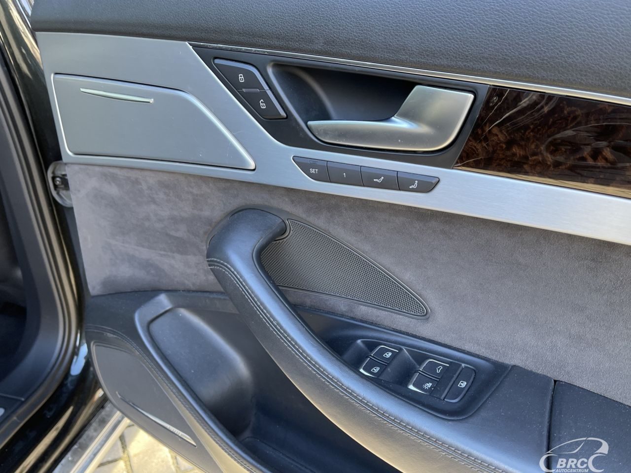 Audi A8 | 8